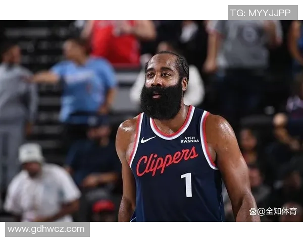 比尔报销，全网疼爱哈登！36岁扛着快船，接连16年季后赛纪录悬了